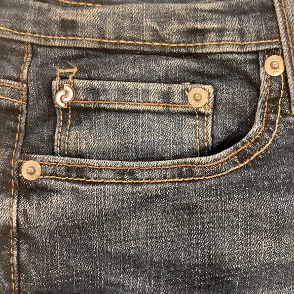 Levi’s Denizen Jeans 208 Regular Taper Fit - Picture 7 of 7